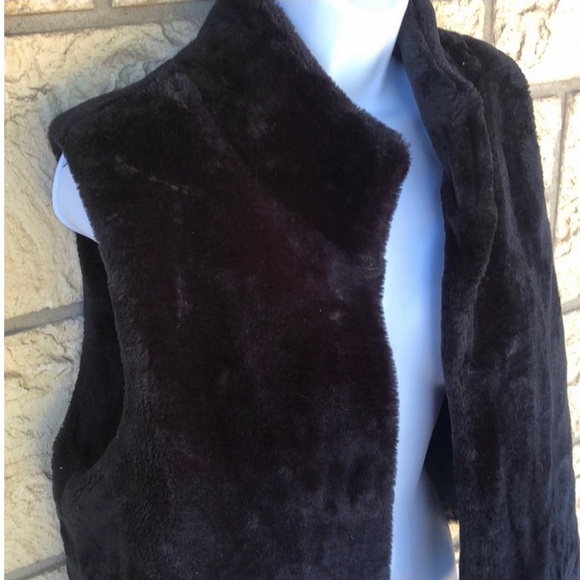 Talbots Chic Faux Fur Vest S/M - Picture 2 of 8